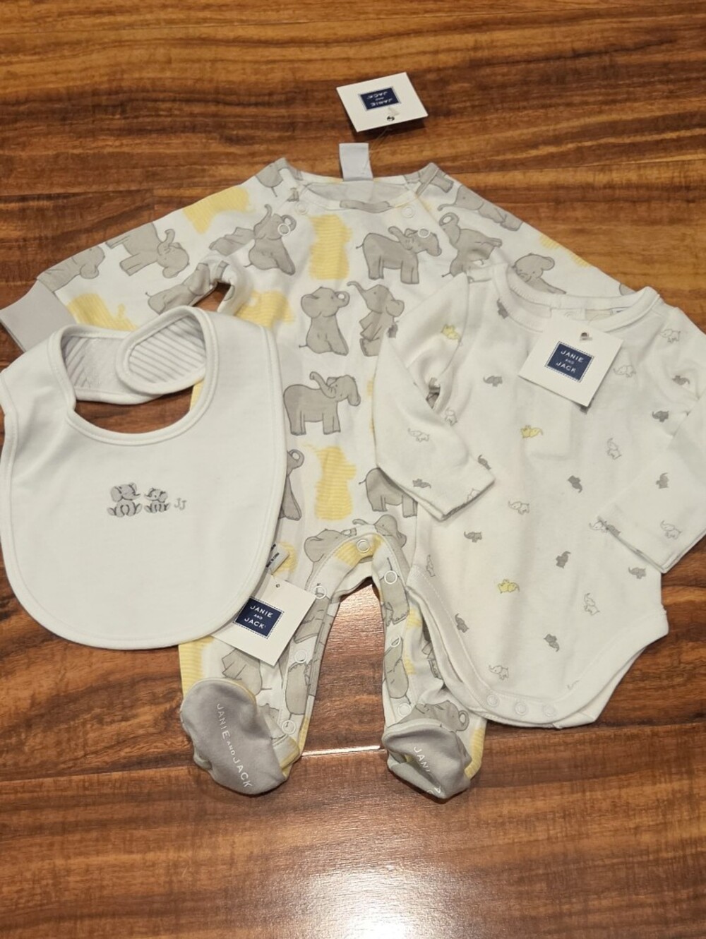 Janie and Jack NWT Newborn Elephant Footie Romper, Bodysuit and Reversible Bib